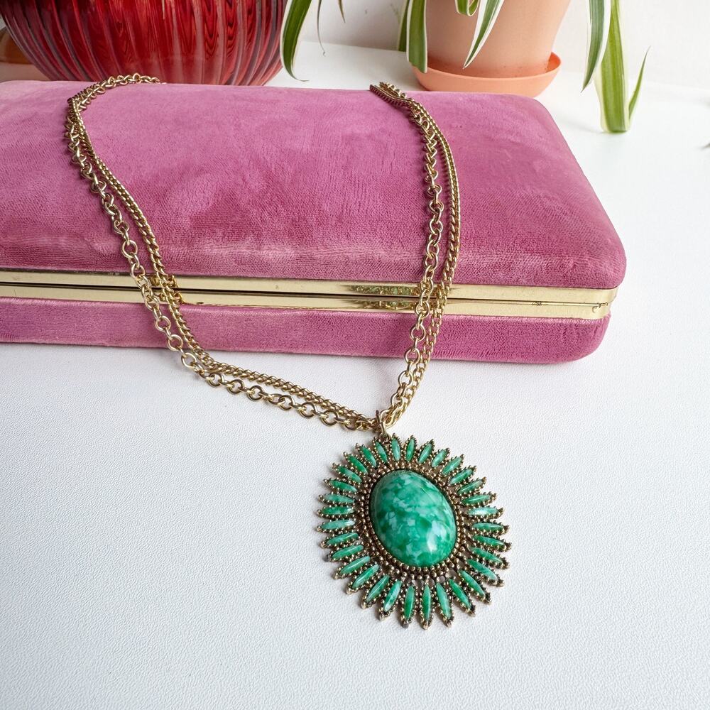 Vintage 70s Celebrity Gold Green Sun Pendant Necklace